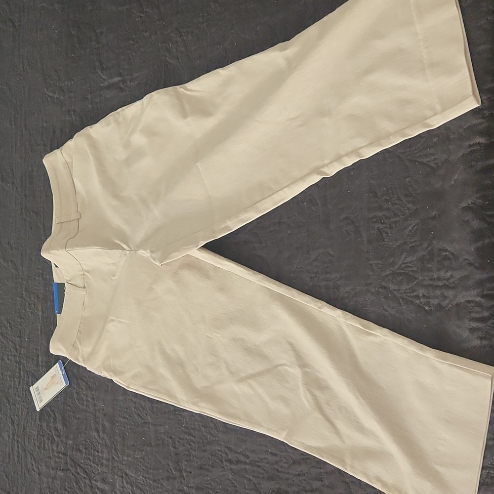 Hilary Radley Beige Capris